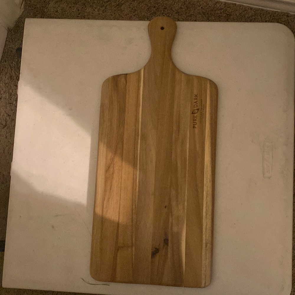 NEW.Charcuterie board. Great for entertaining.